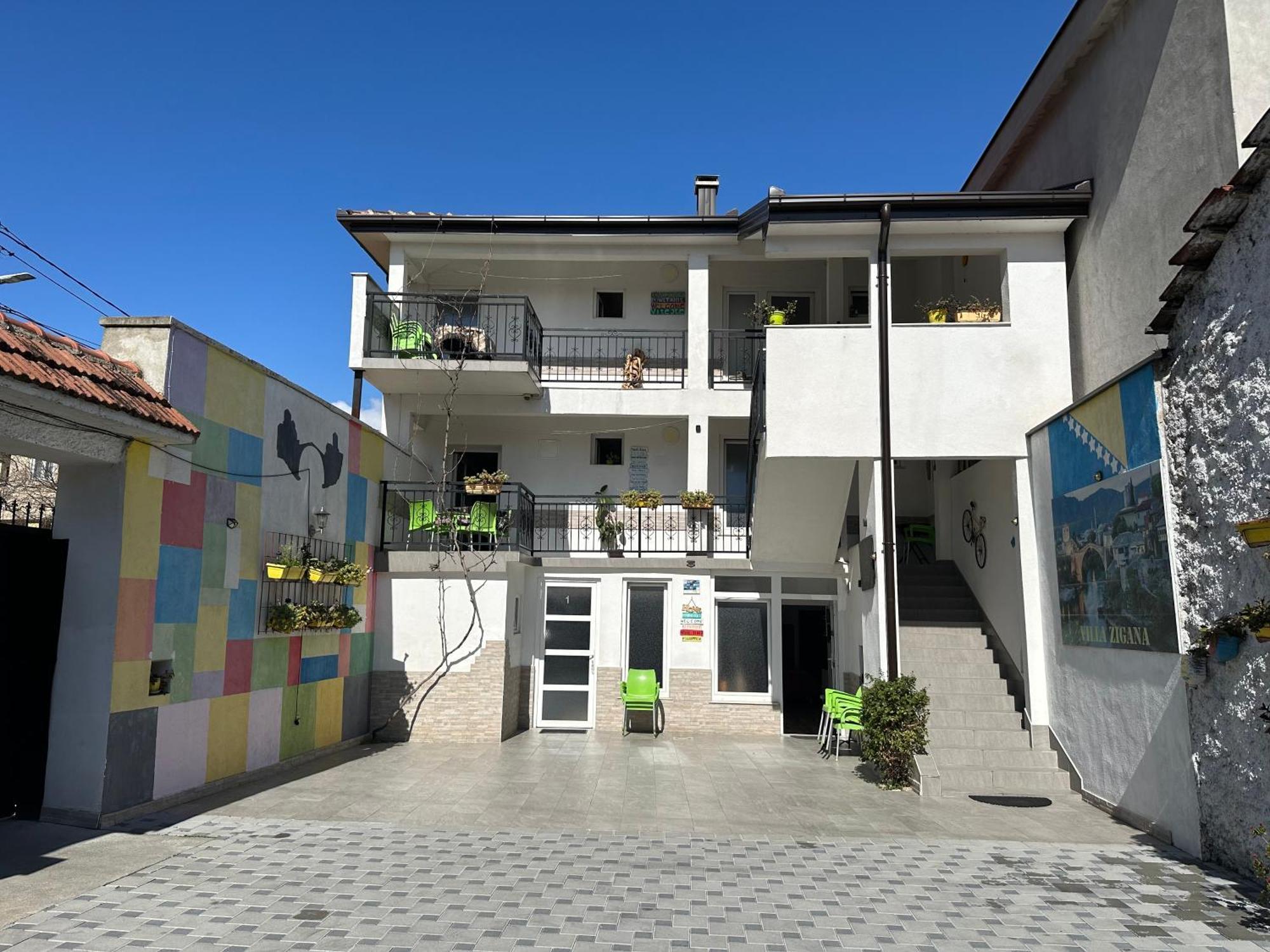 Family Apartment Near Old Town Мостар Екстериор снимка